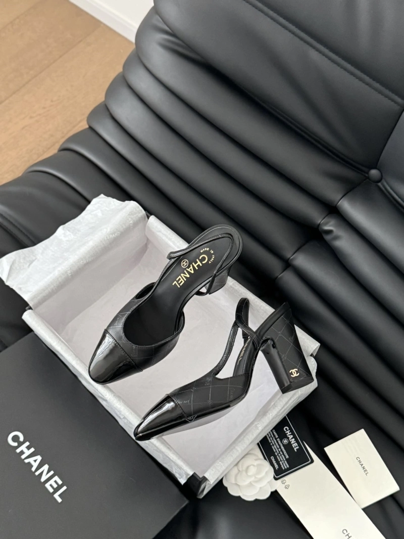 Classic Chxnxl Sandals 124282