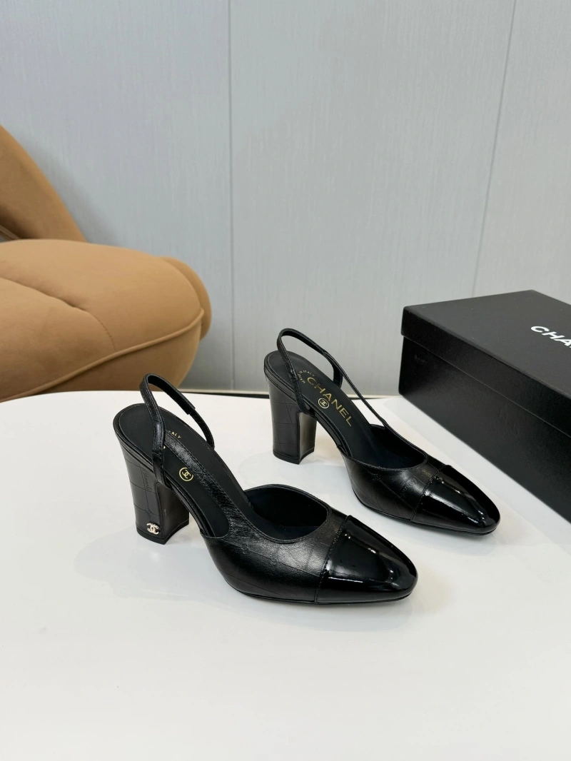 Compact Chxnxl Sandals 124289