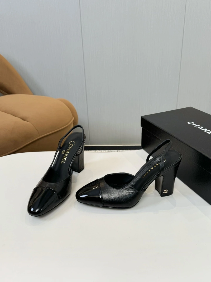 Compact Chxnxl Sandals 124289