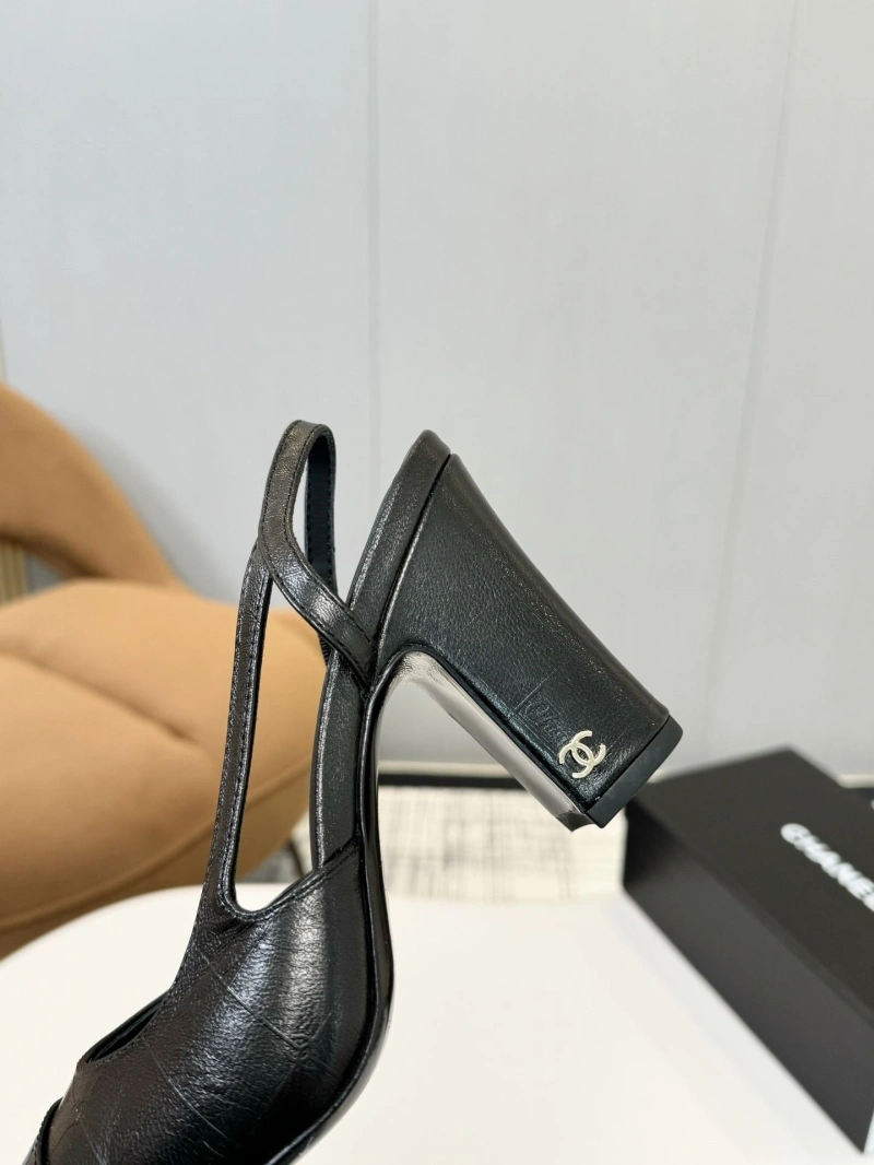 Compact Chxnxl Sandals 124289