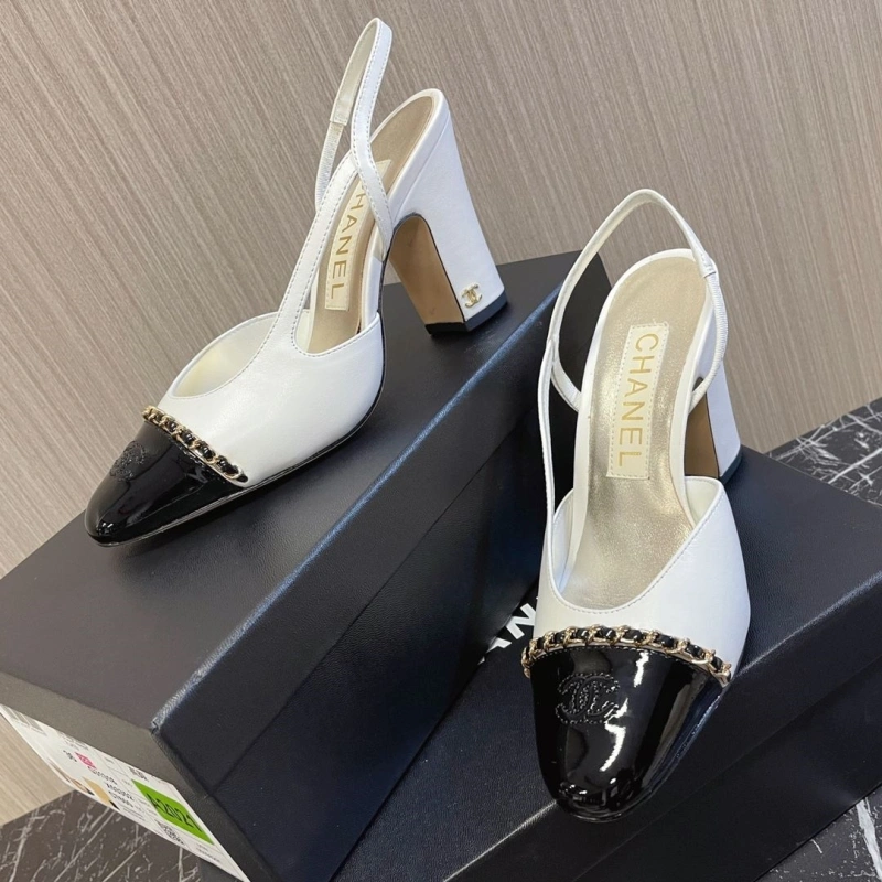 Classic Chxnxl Sandals 124277