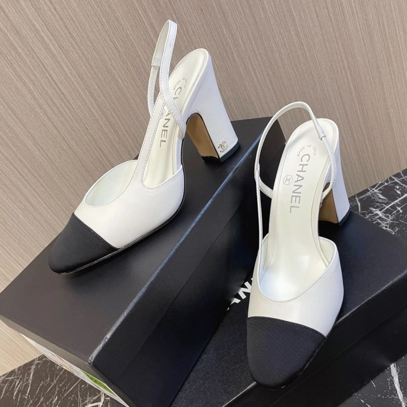 Classic Chxnxl Sandals 124277