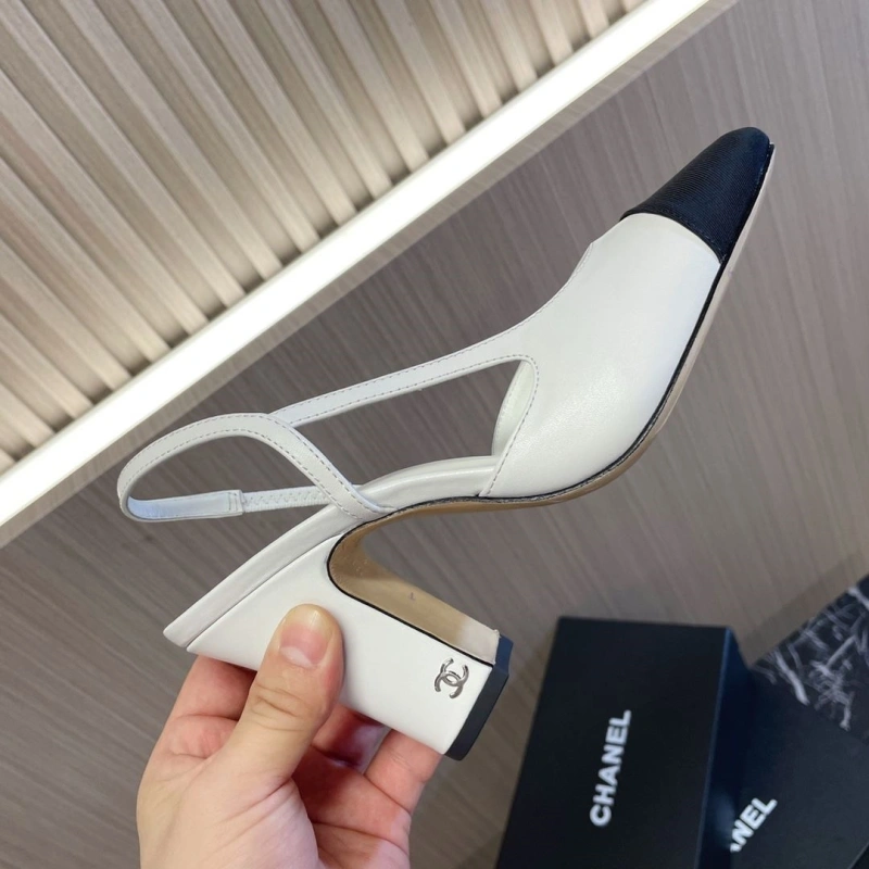 Classic Chxnxl Sandals 124277