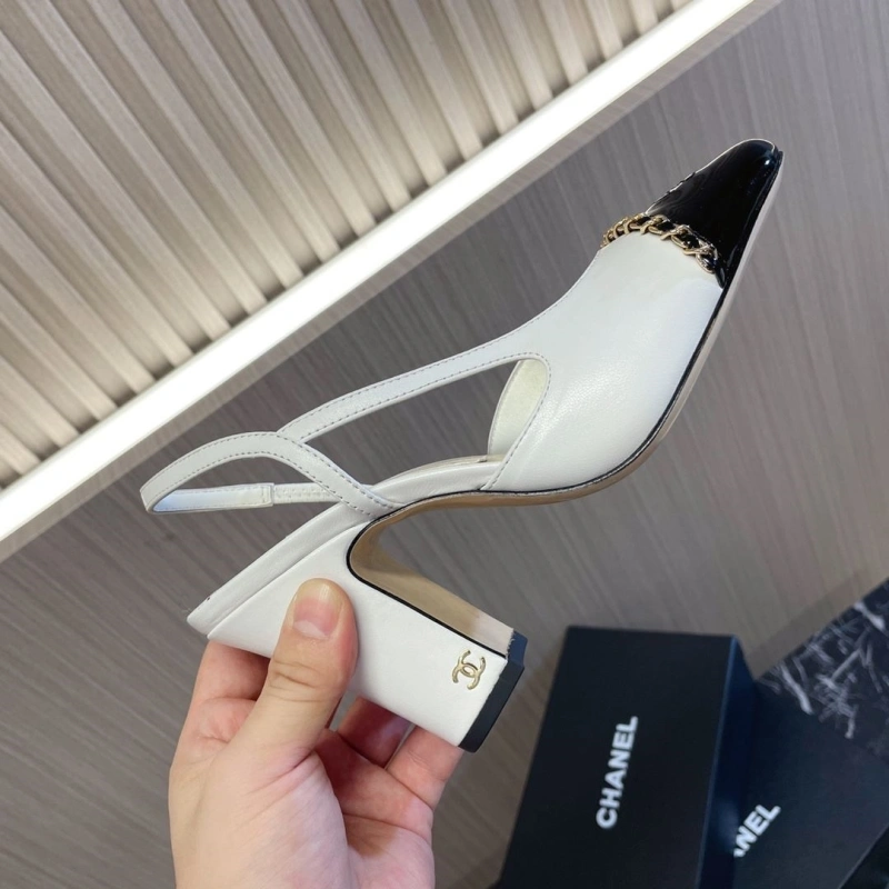Classic Chxnxl Sandals 124277
