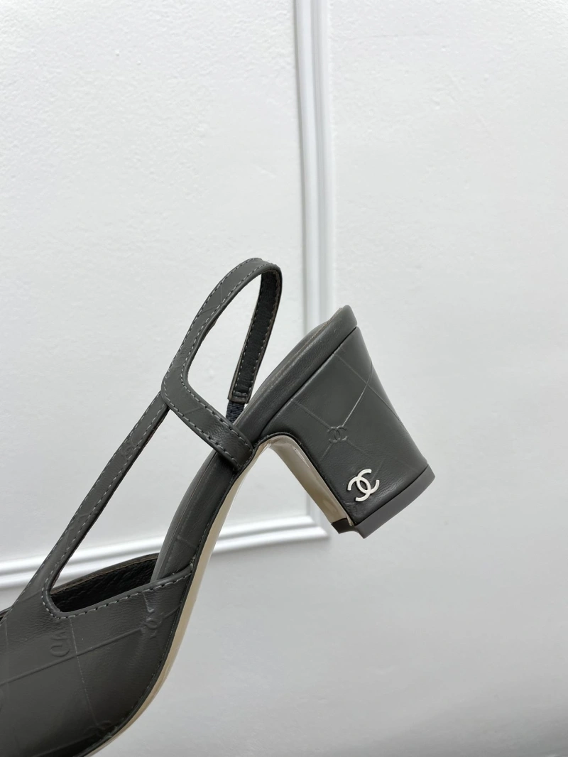 Vibrant Chxnxl Sandals 124272