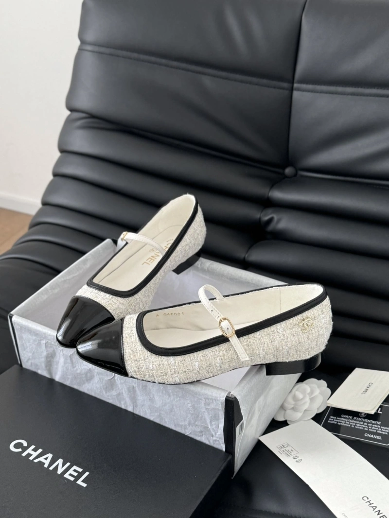 Minimalist Chxnxl Flat Shoes 124631