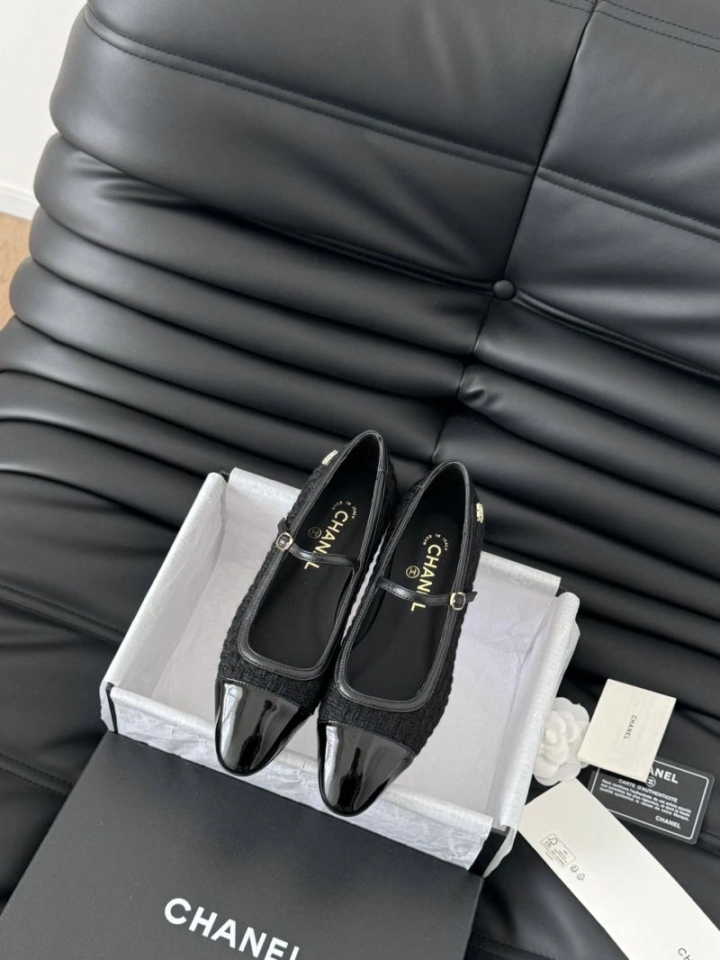 GoAnywhere Chxnxl Flat Shoes 124628