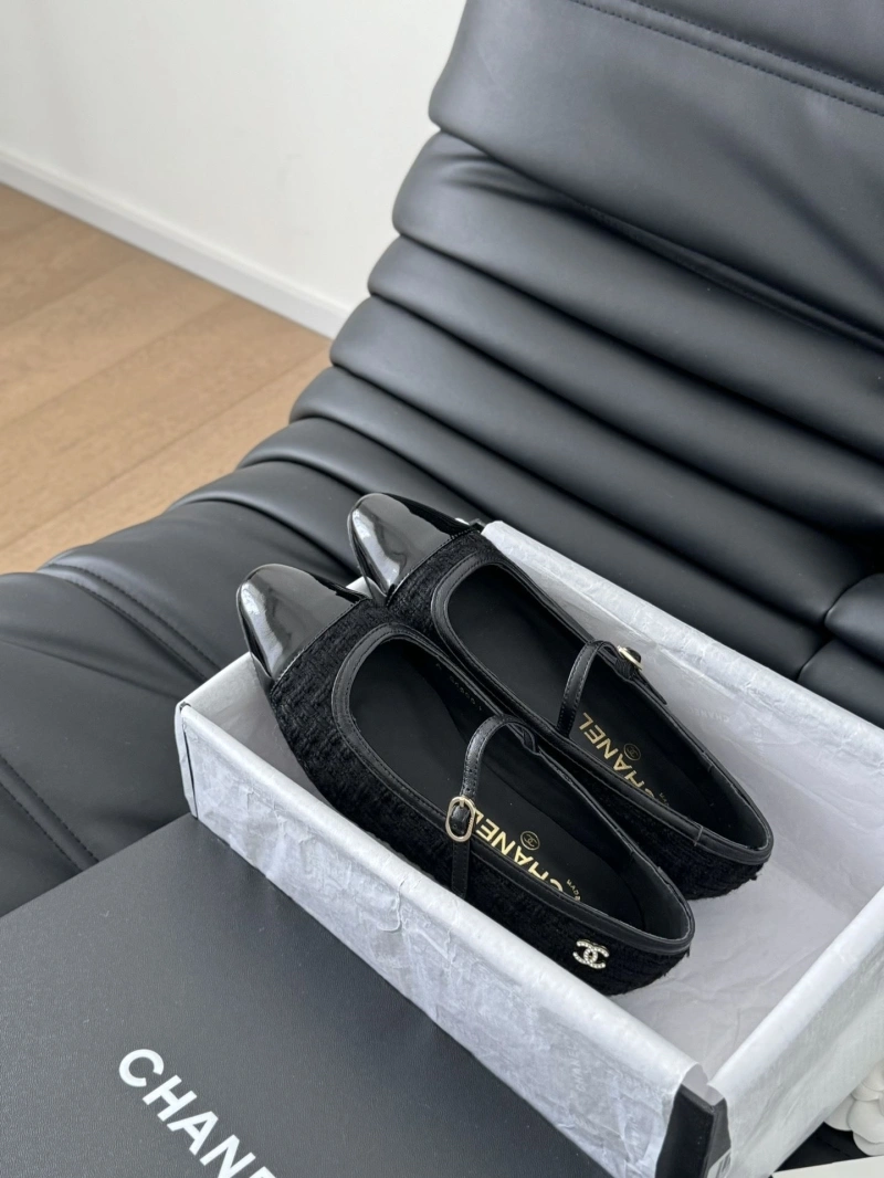 GoAnywhere Chxnxl Flat Shoes 124628