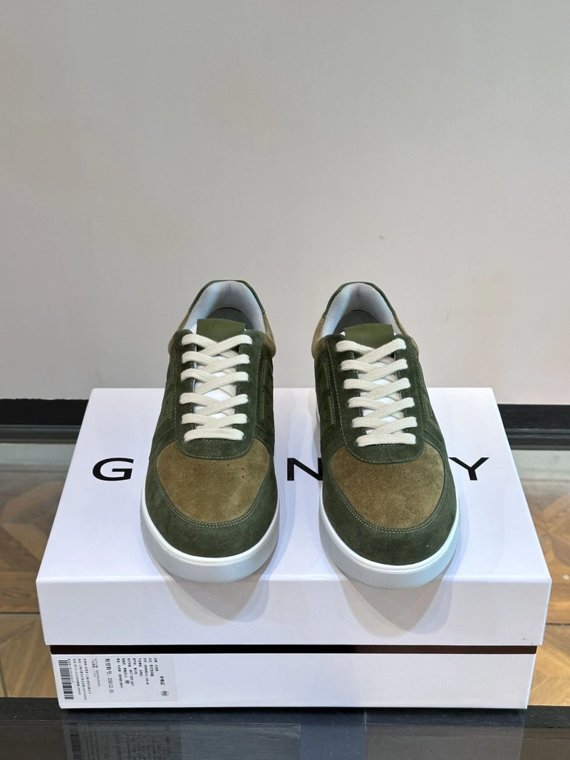 Versatile Gxvxnchy Sneakers 153288