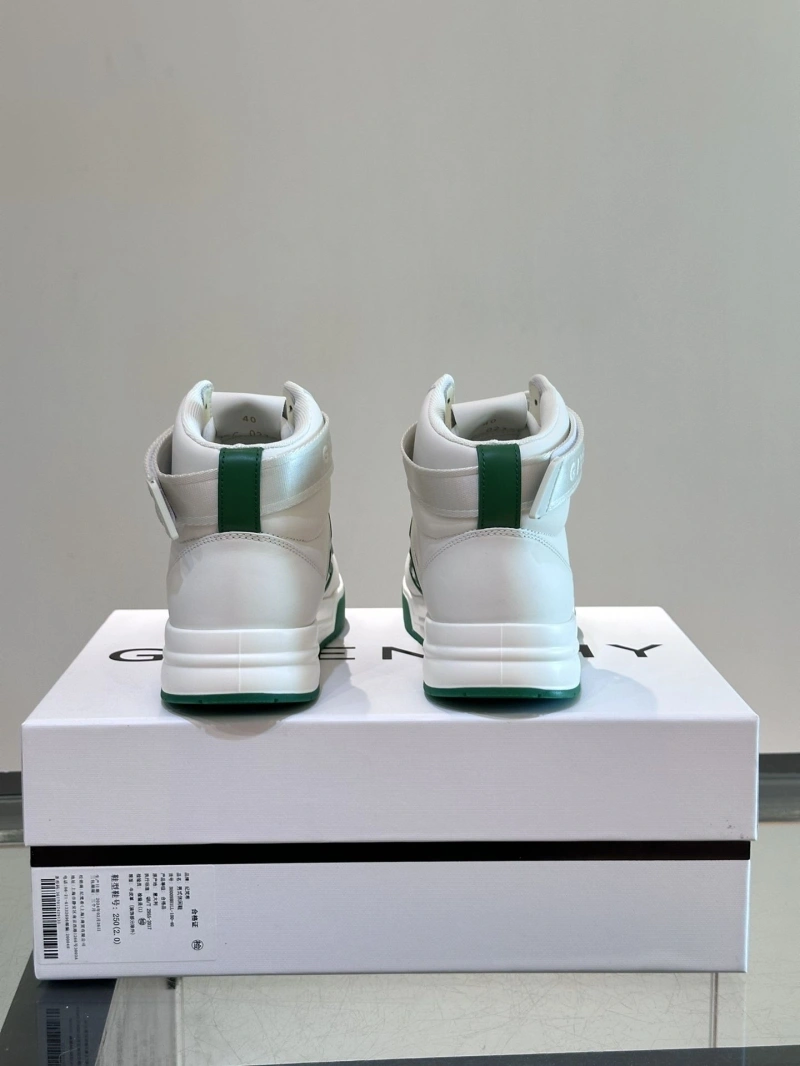 Trendy Gxvxnchy Sneakers 153283