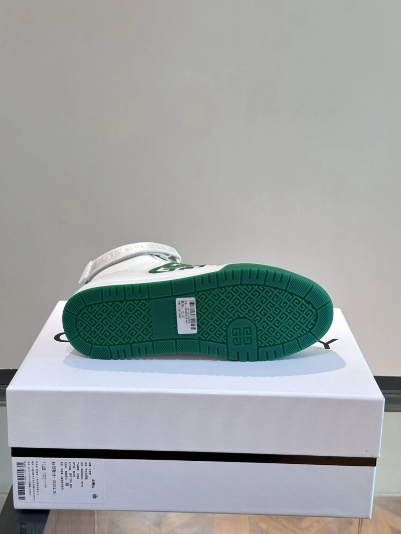 Trendy Gxvxnchy Sneakers 153283