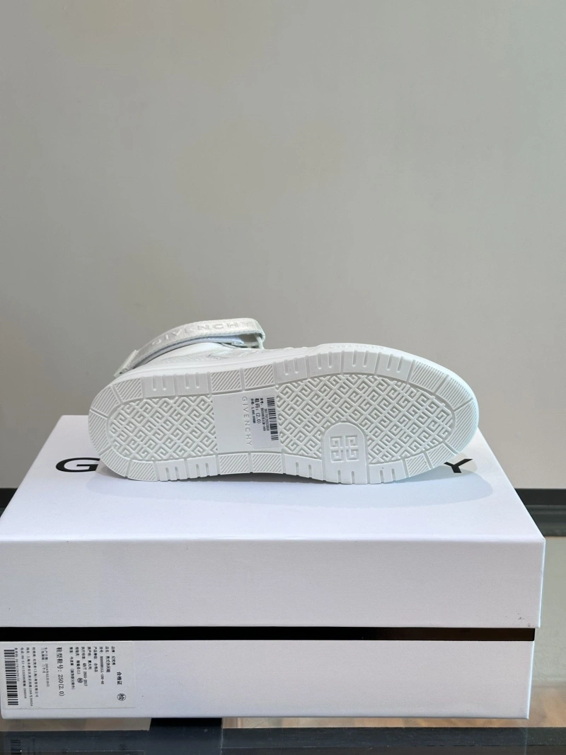 Gxvxnchy Sneakers NewStyle 153290