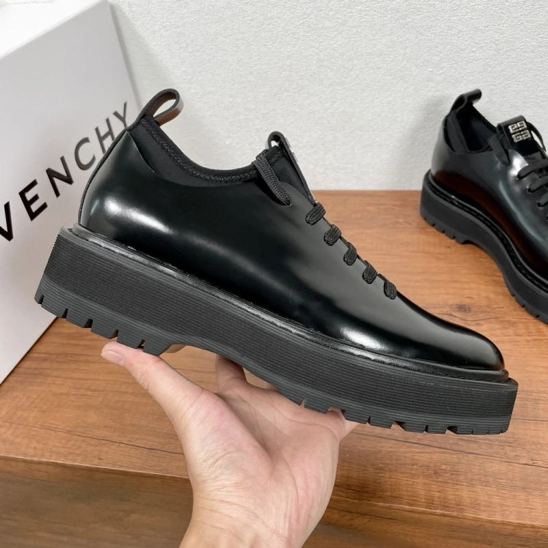 Gxvxnchy Leather Shoes WellDesigned 153300