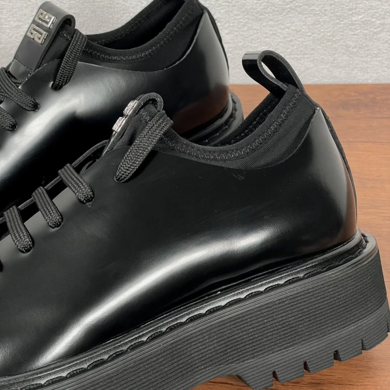Gxvxnchy Leather Shoes WellDesigned 153300
