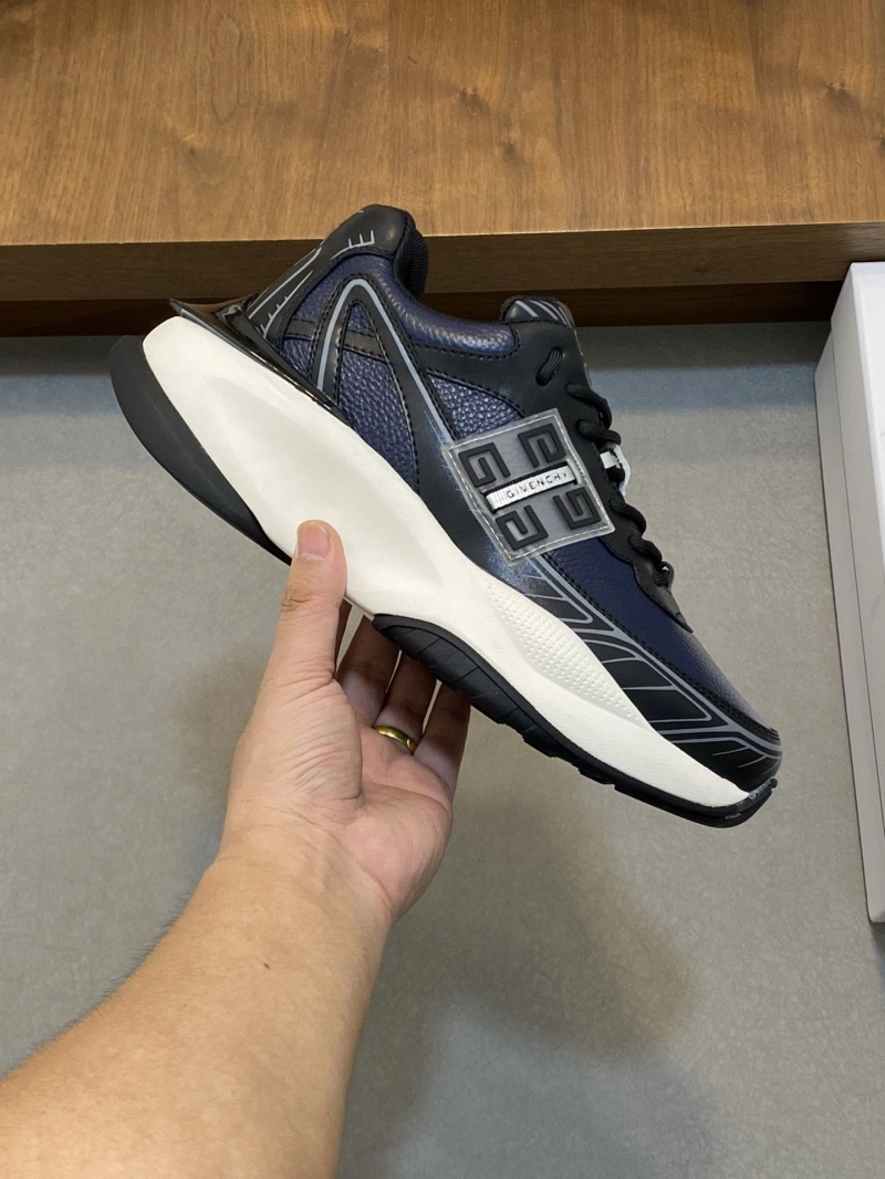NewStyle Gxvxnchy Sneakers 153298