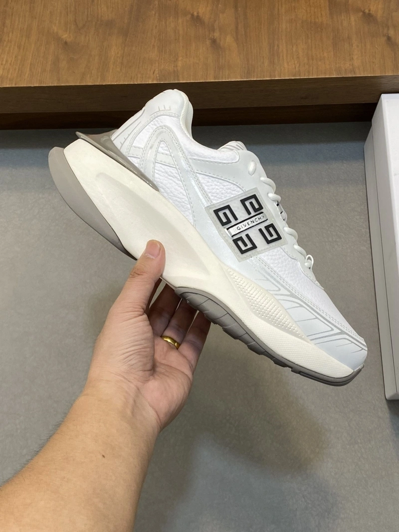 Efficient Gxvxnchy Sneakers 153291