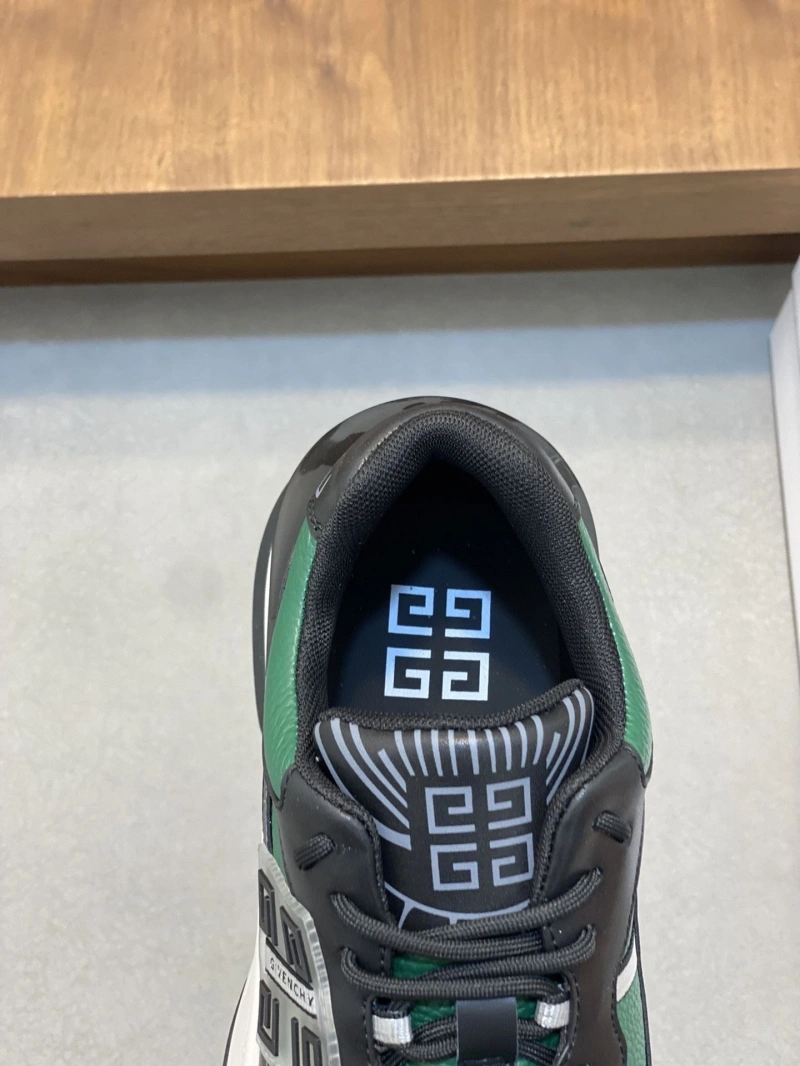 Gxvxnchy Sneakers Stylish 153297