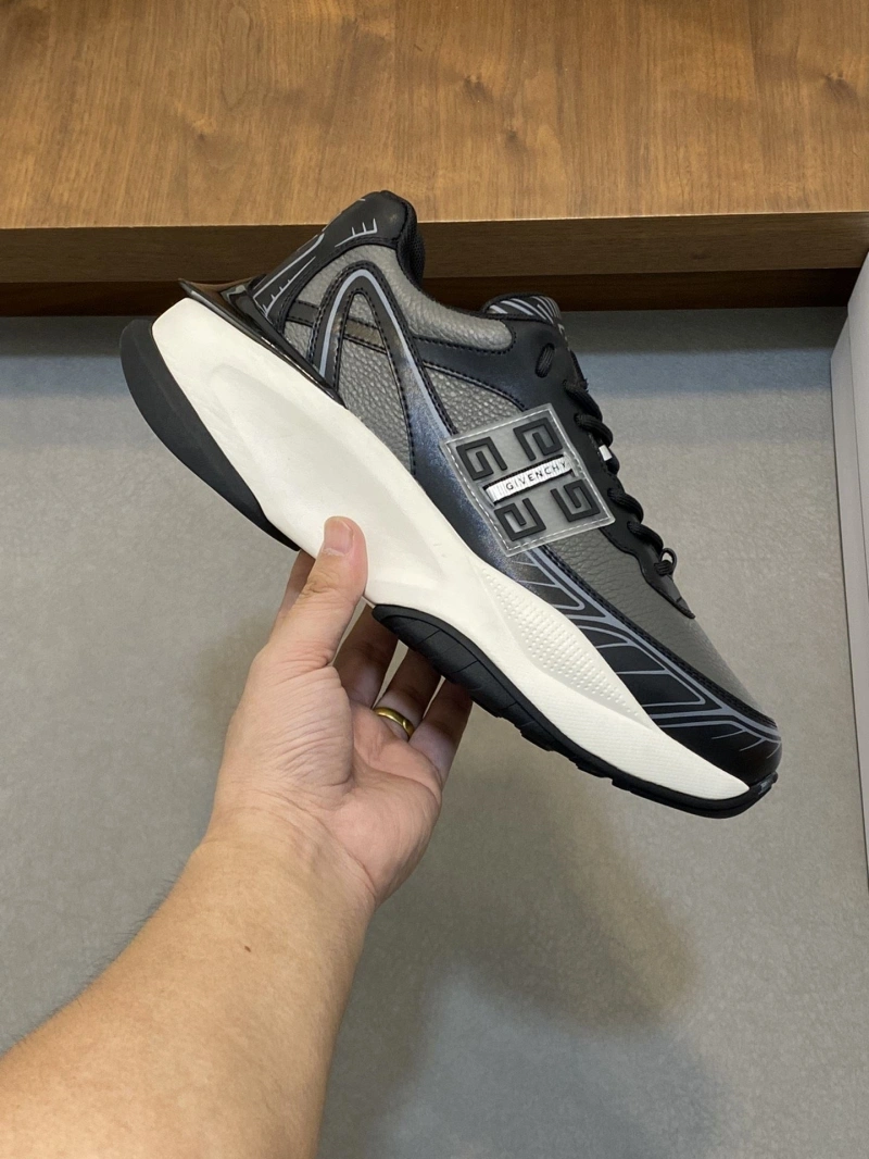 Sleek Gxvxnchy Sneakers 153289