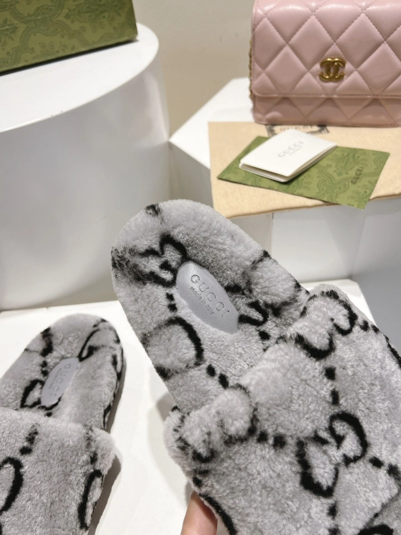 Efficient Gxccx Slippers 158709