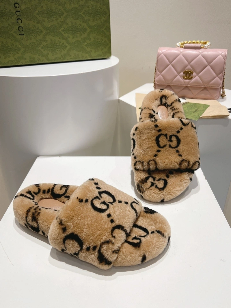 Bright Gxccx Slippers 158710