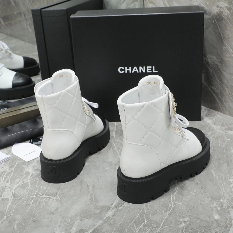 Classic Chxnxl Boots 125148