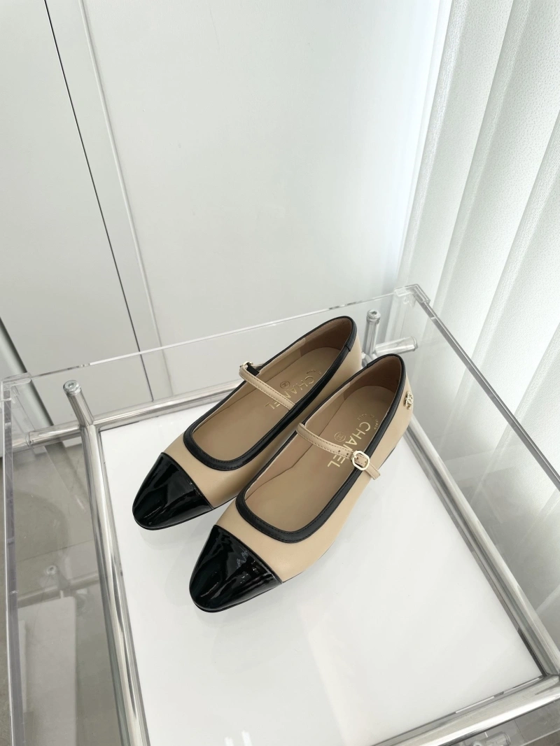 Vibrant Chxnxl Sandals 124248