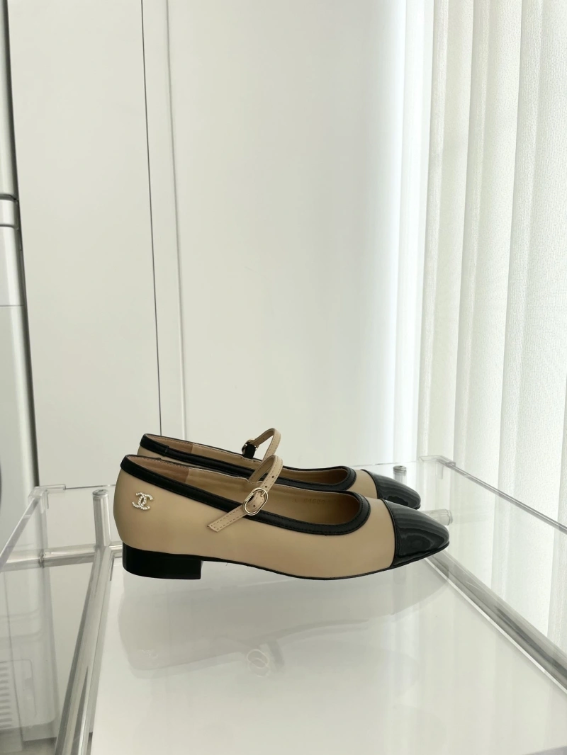 Vibrant Chxnxl Sandals 124248