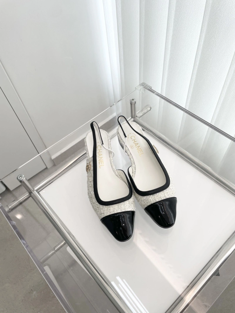 Flexible Chxnxl Sandals 124231