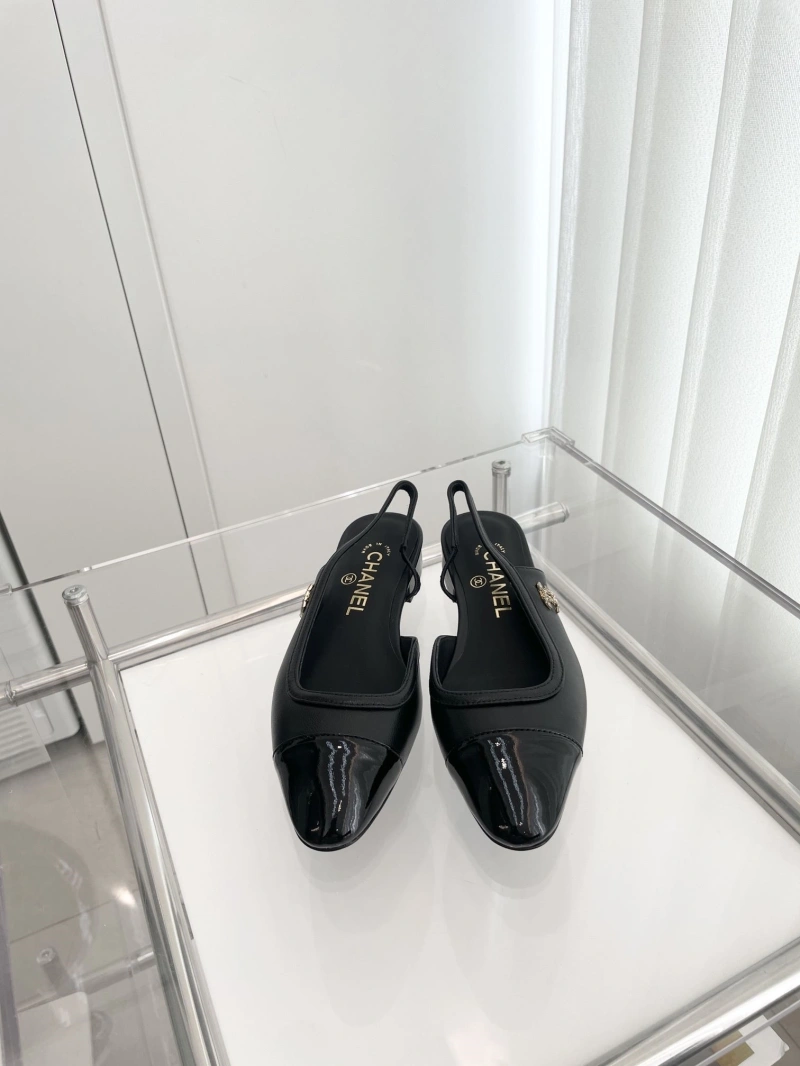 ModernLook Chxnxl Sandals 124238