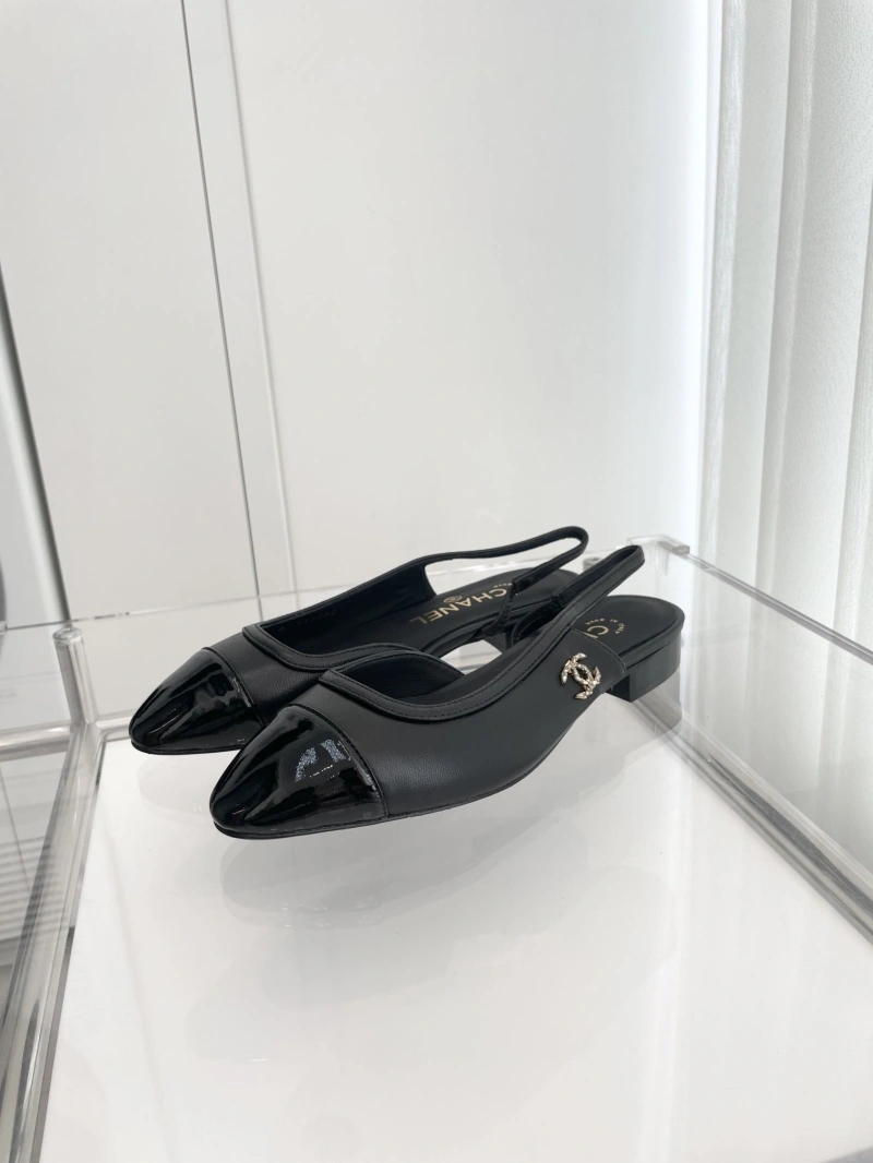 ModernLook Chxnxl Sandals 124238