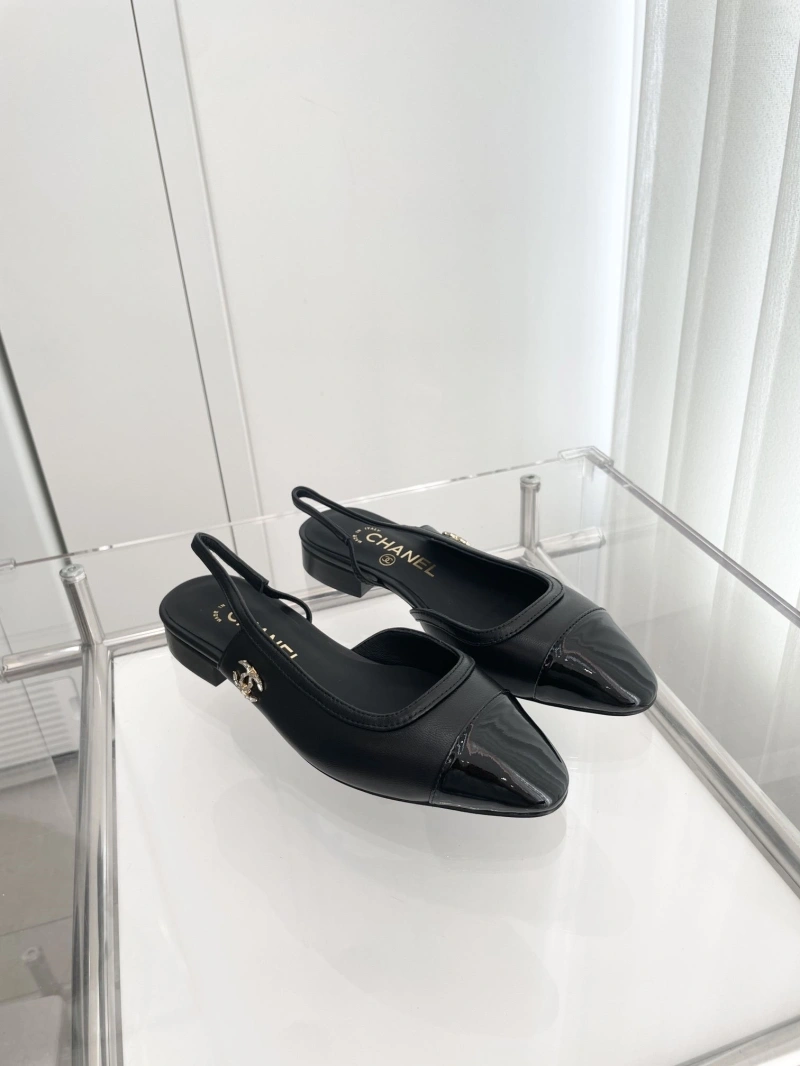 ModernLook Chxnxl Sandals 124238