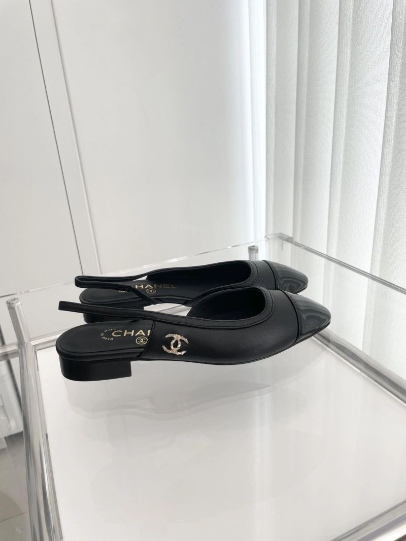 ModernLook Chxnxl Sandals 124238