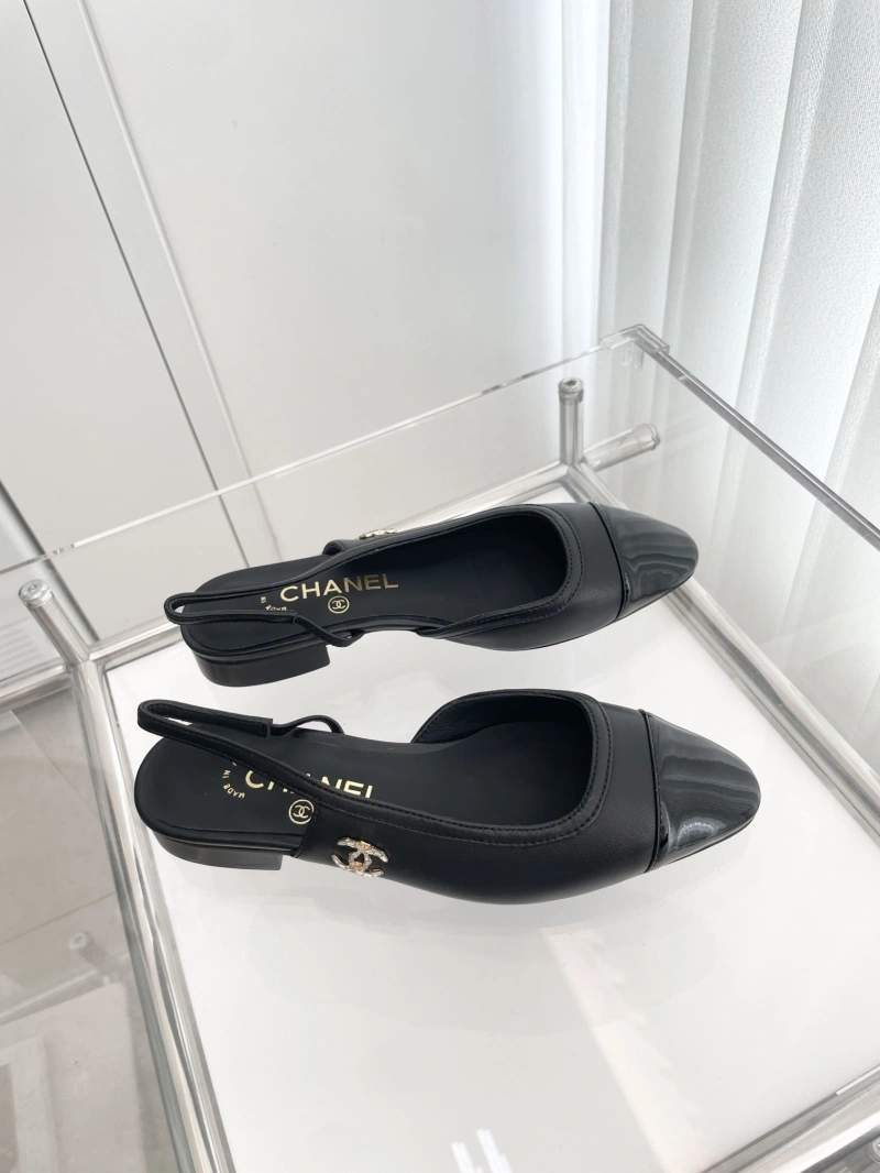ModernLook Chxnxl Sandals 124238
