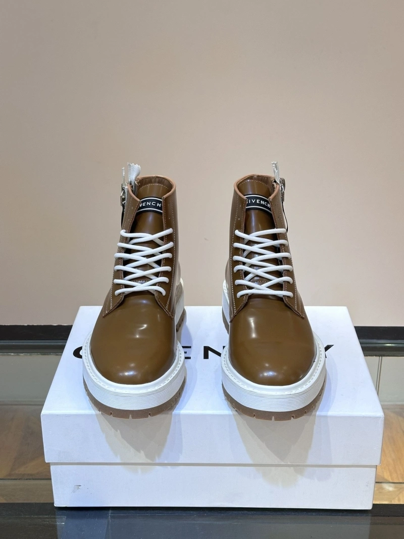 Trendsetting Gxccx Boots 159162