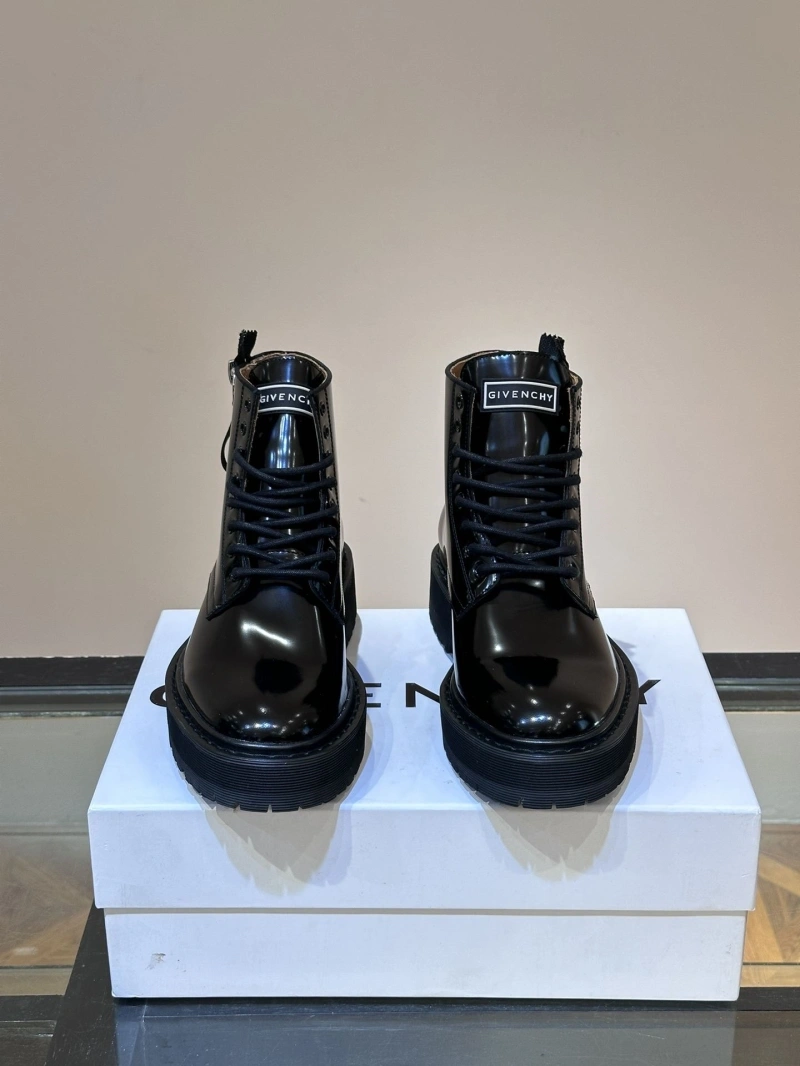 Trendy Gxccx Boots 159168