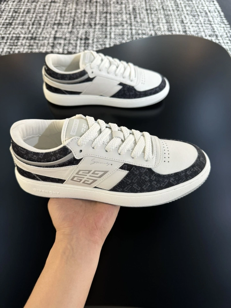 Durable Gxvxnchy Sneakers 153277