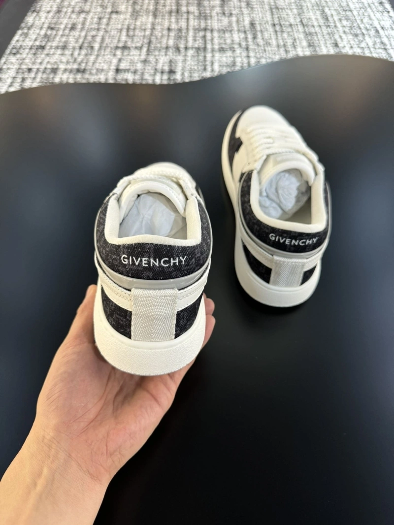 Durable Gxvxnchy Sneakers 153277