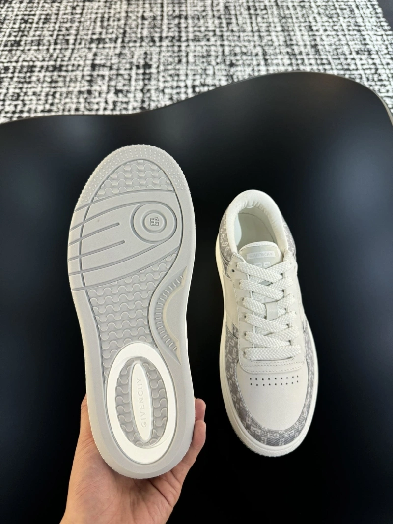 Gxvxnchy Sneakers ModernLook 153276