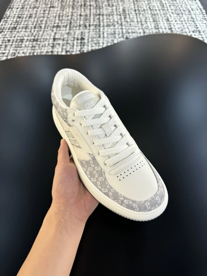 Gxvxnchy Sneakers ModernLook 153276