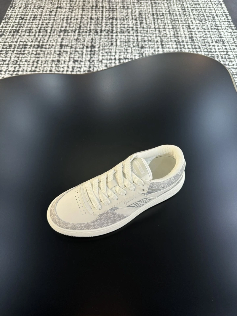 Gxvxnchy Sneakers ModernLook 153276