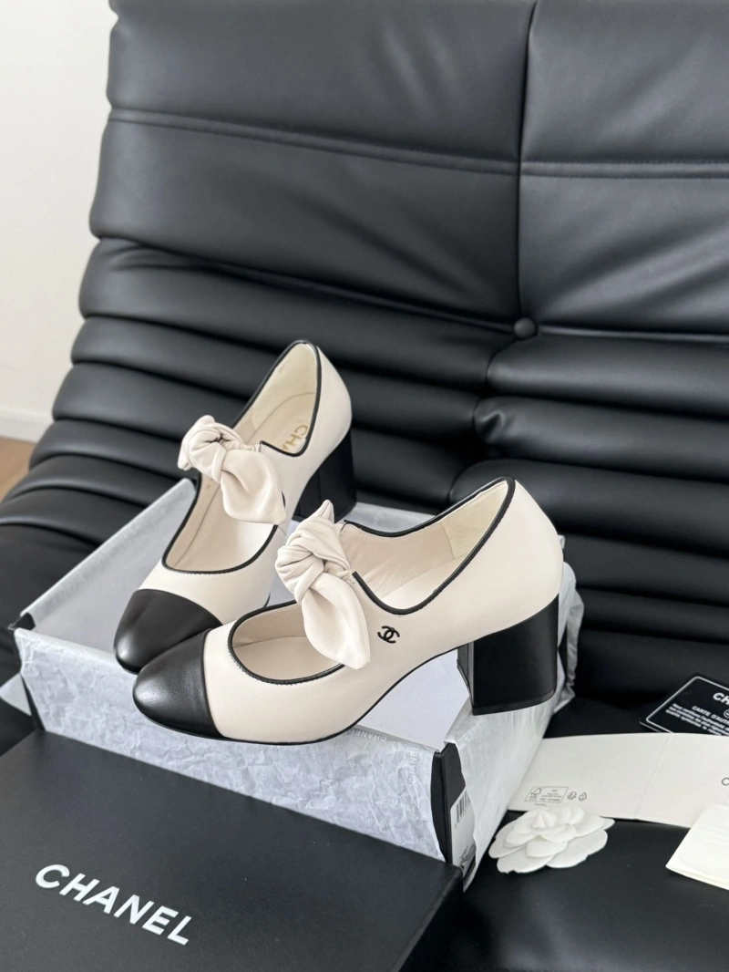 Bold Chxnxl High Heels 124533