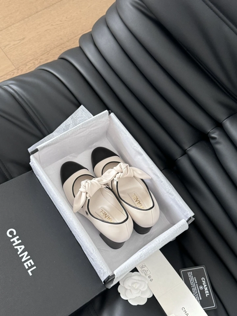 Bold Chxnxl High Heels 124533