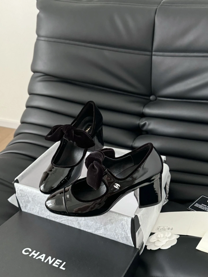 Bright Chxnxl High Heels 124532