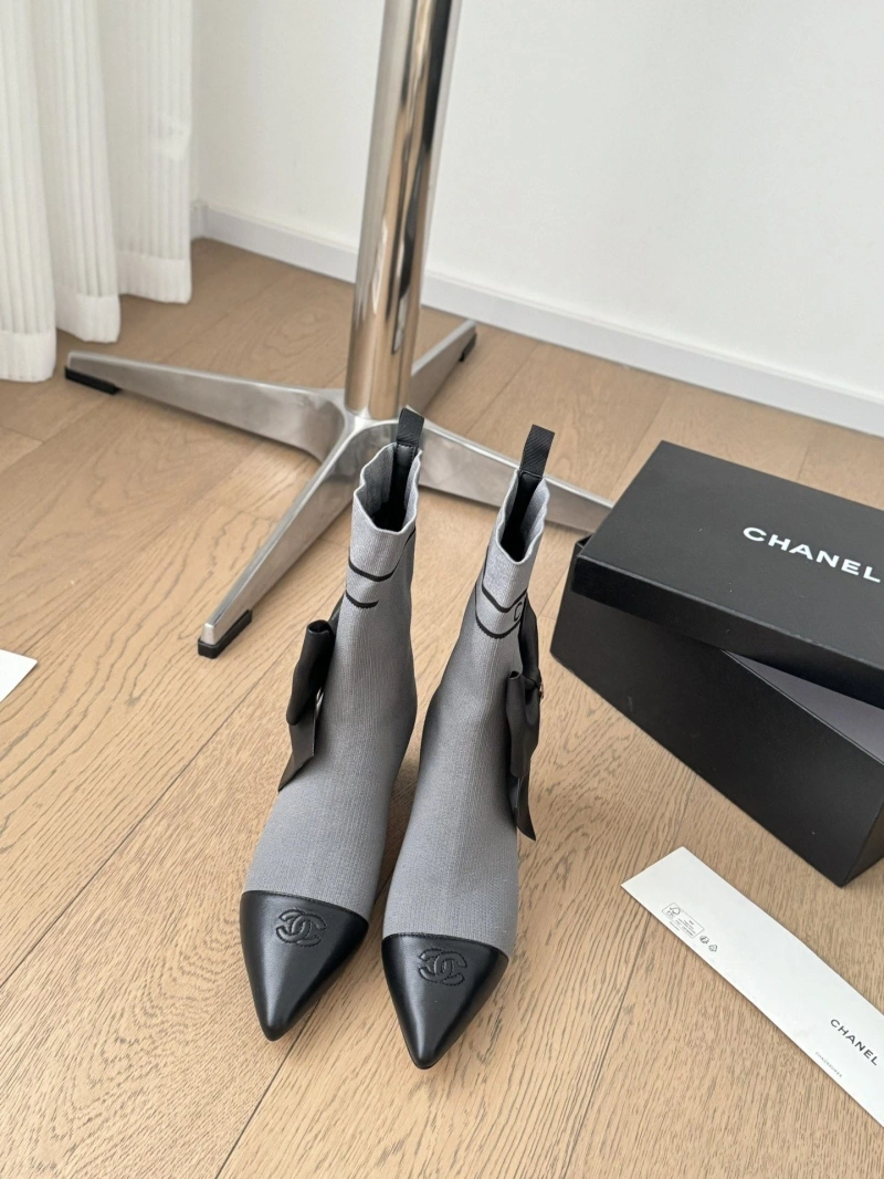 Unique Chxnxl Boots 125122