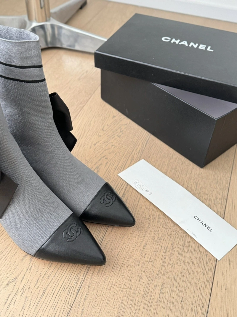 Unique Chxnxl Boots 125122