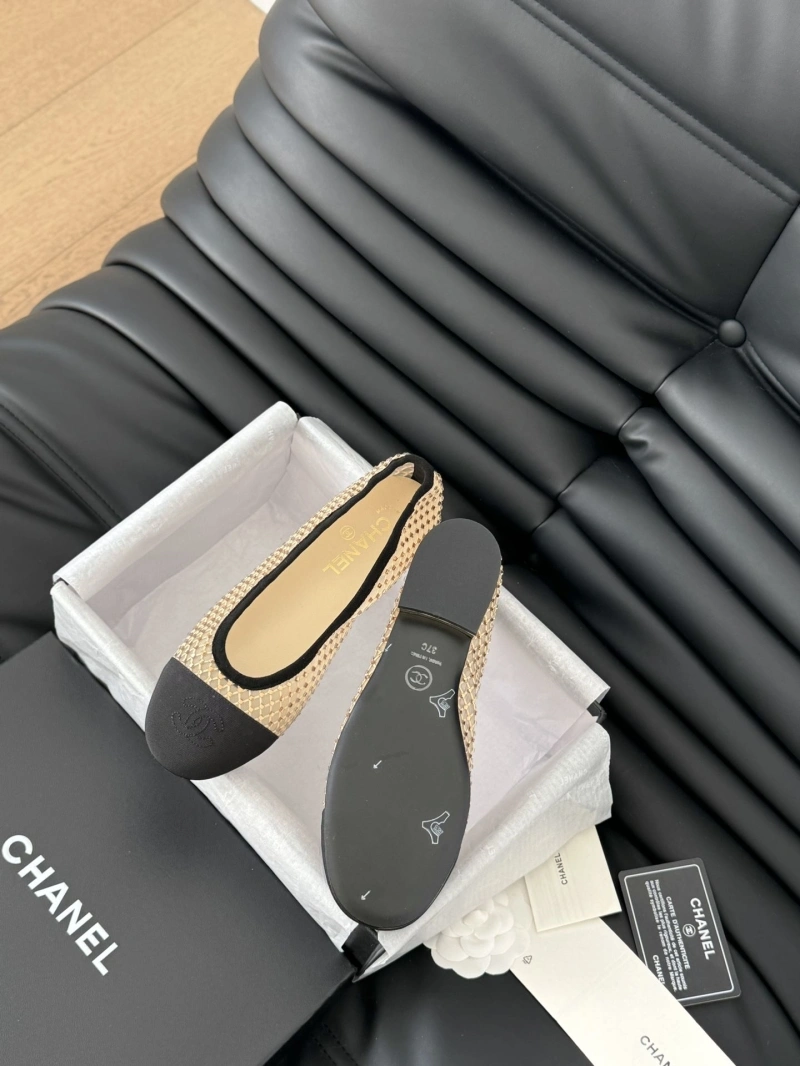 Bright Chxnxl Flat Shoes 124600