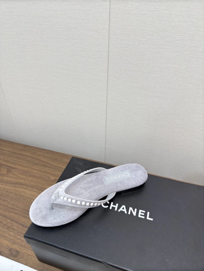 Elegant Chxnxl Slippers 124111