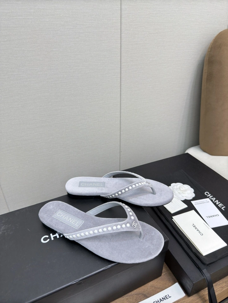 Elegant Chxnxl Slippers 124111