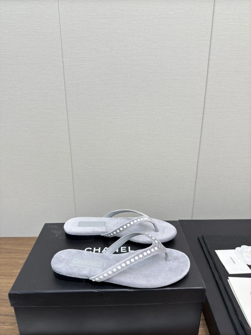 Elegant Chxnxl Slippers 124111