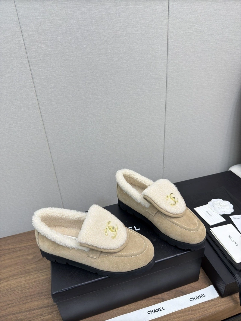 Lightweight Chxnxl Slippers 124110